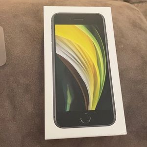 It’s a iPhone color black 128 gb